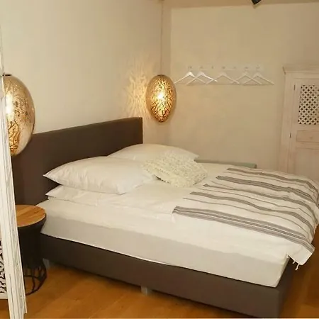 Stadthouse * 그리스키르헨