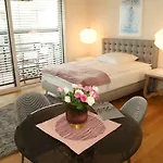 Stadthouse מלון *