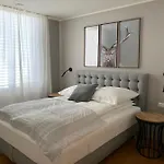 Stadthouse מלון *
